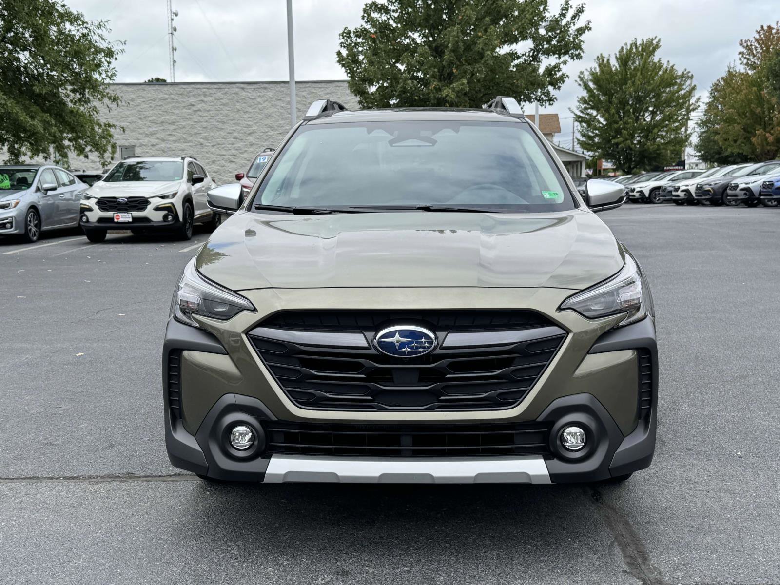 2025 Subaru Outback Touring photo 6