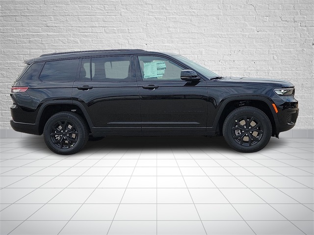 2025 Jeep Grand Cherokee Altitude photo 5