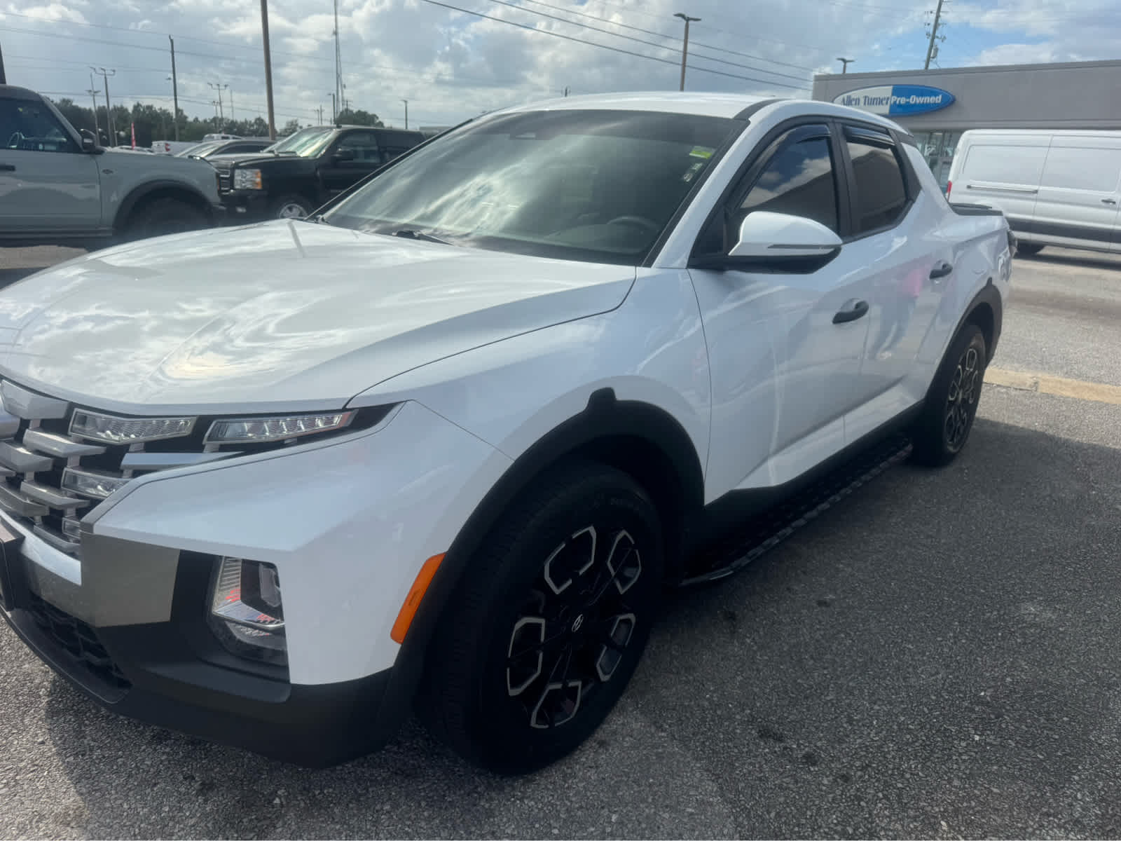 2022 Hyundai Santa Cruz SEL photo 2