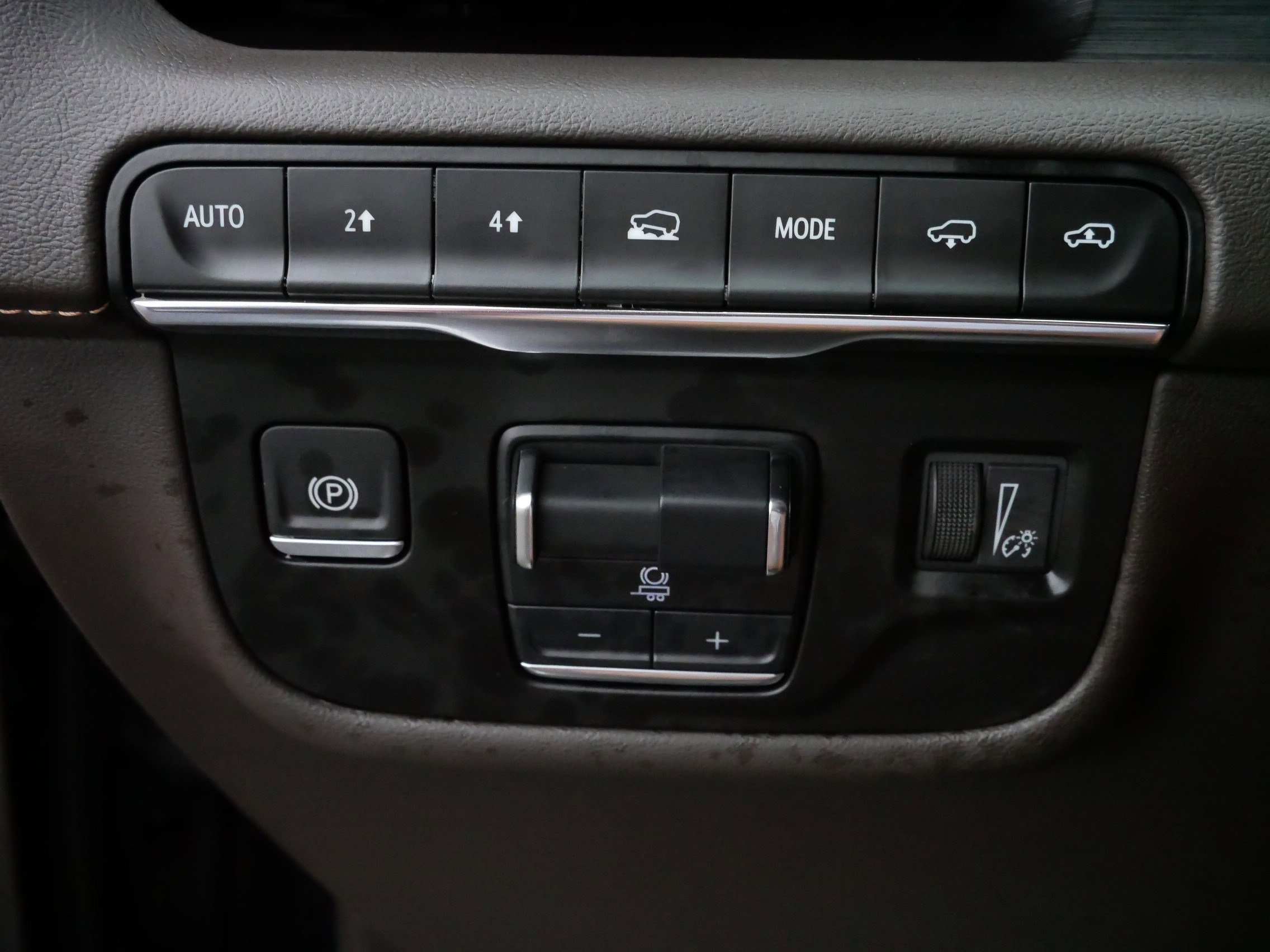 2024 Cadillac Escalade Premium Luxury photo 21