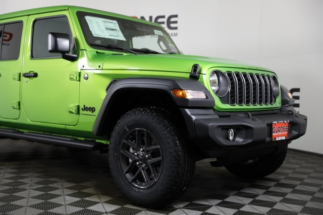 2025 Jeep Wrangler Sport S photo 21