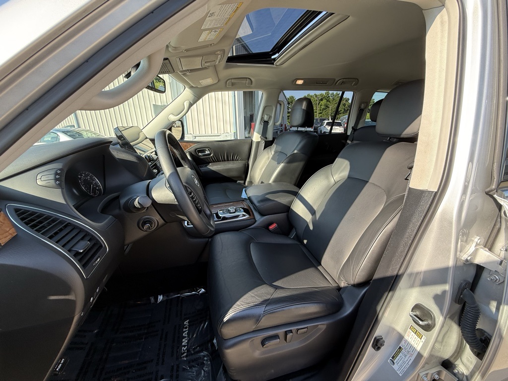 2023 Nissan Armada SL photo 13