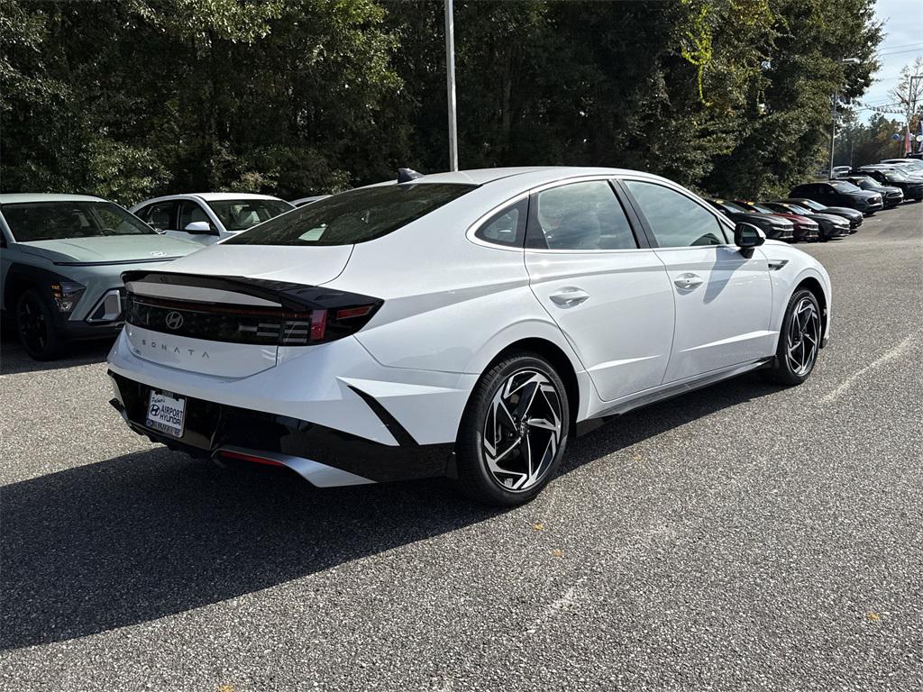 2026 Hyundai Sonata SEL Sport photo 3
