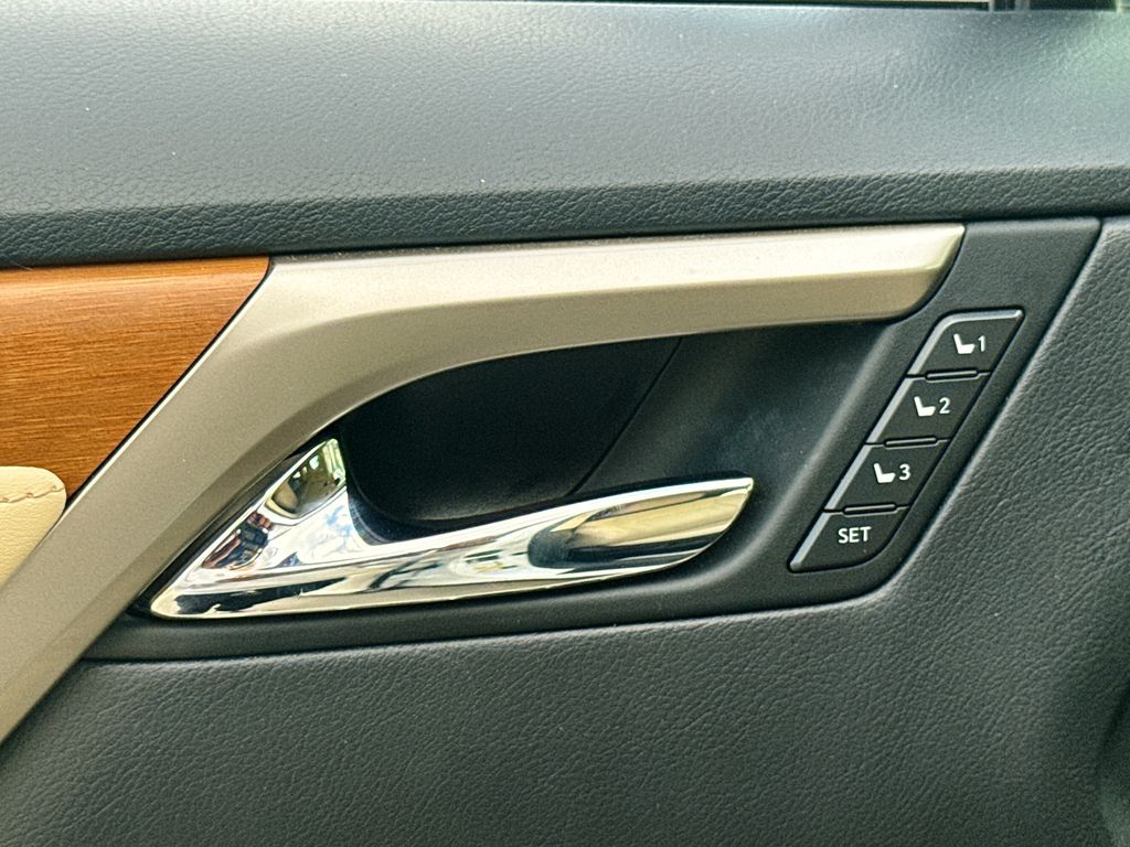 2021 Lexus RX 350 photo 16