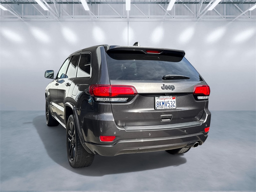 2019 Jeep Grand Cherokee Altitude photo 3