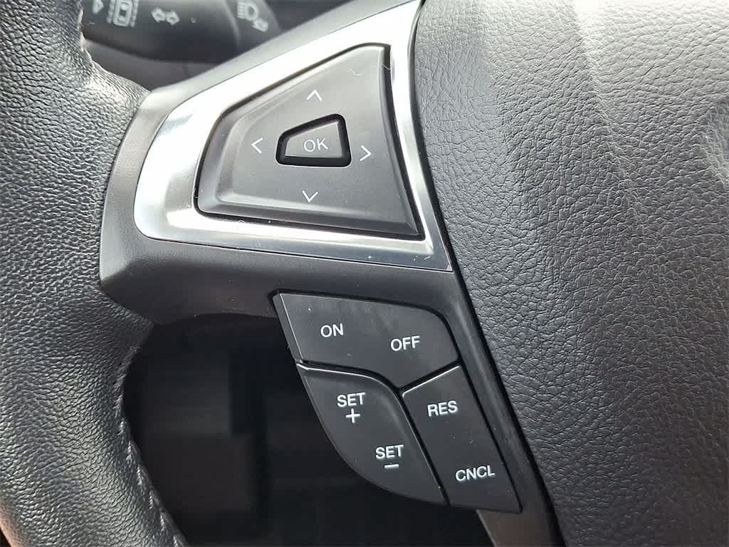 2022 Ford Edge SEL photo 19