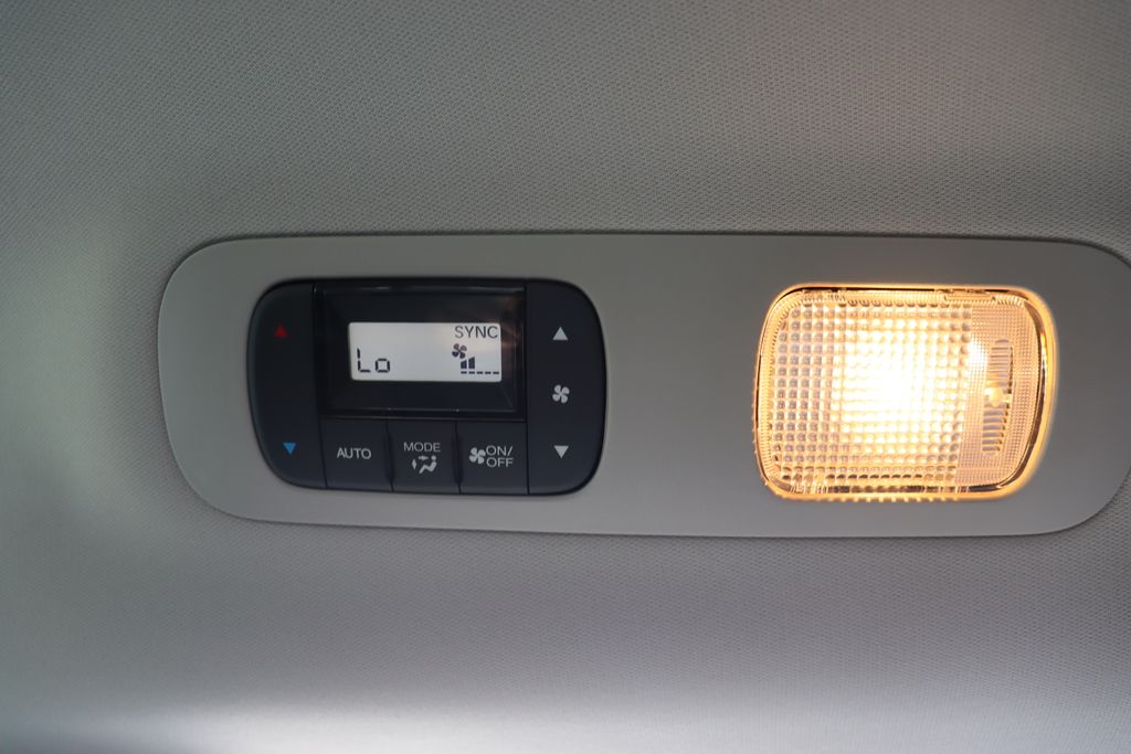 2026 Honda Odyssey Elite photo 15