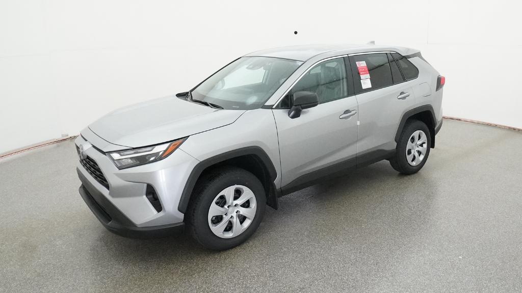 2025 Toyota RAV4 LE's photo