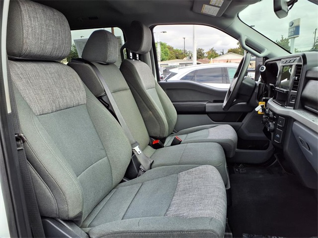 2023 Ford F-350 XLT photo 24