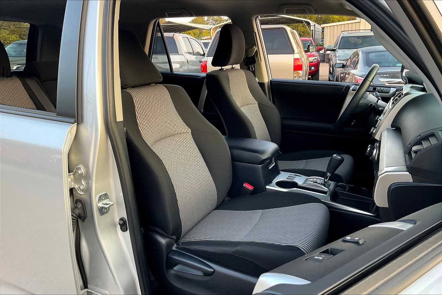 2024 Toyota 4Runner SR5 photo 8