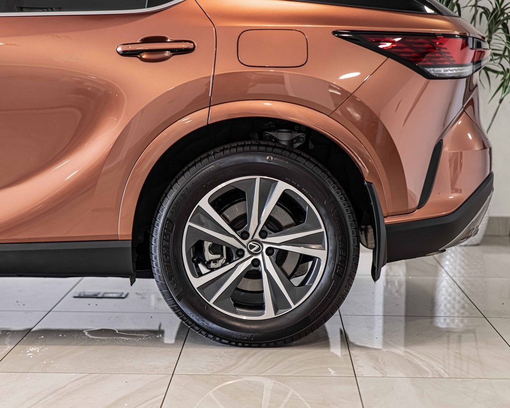 2025 LEXUS RX - Image 7