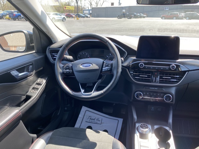 2022 Ford Escape SEL photo 31