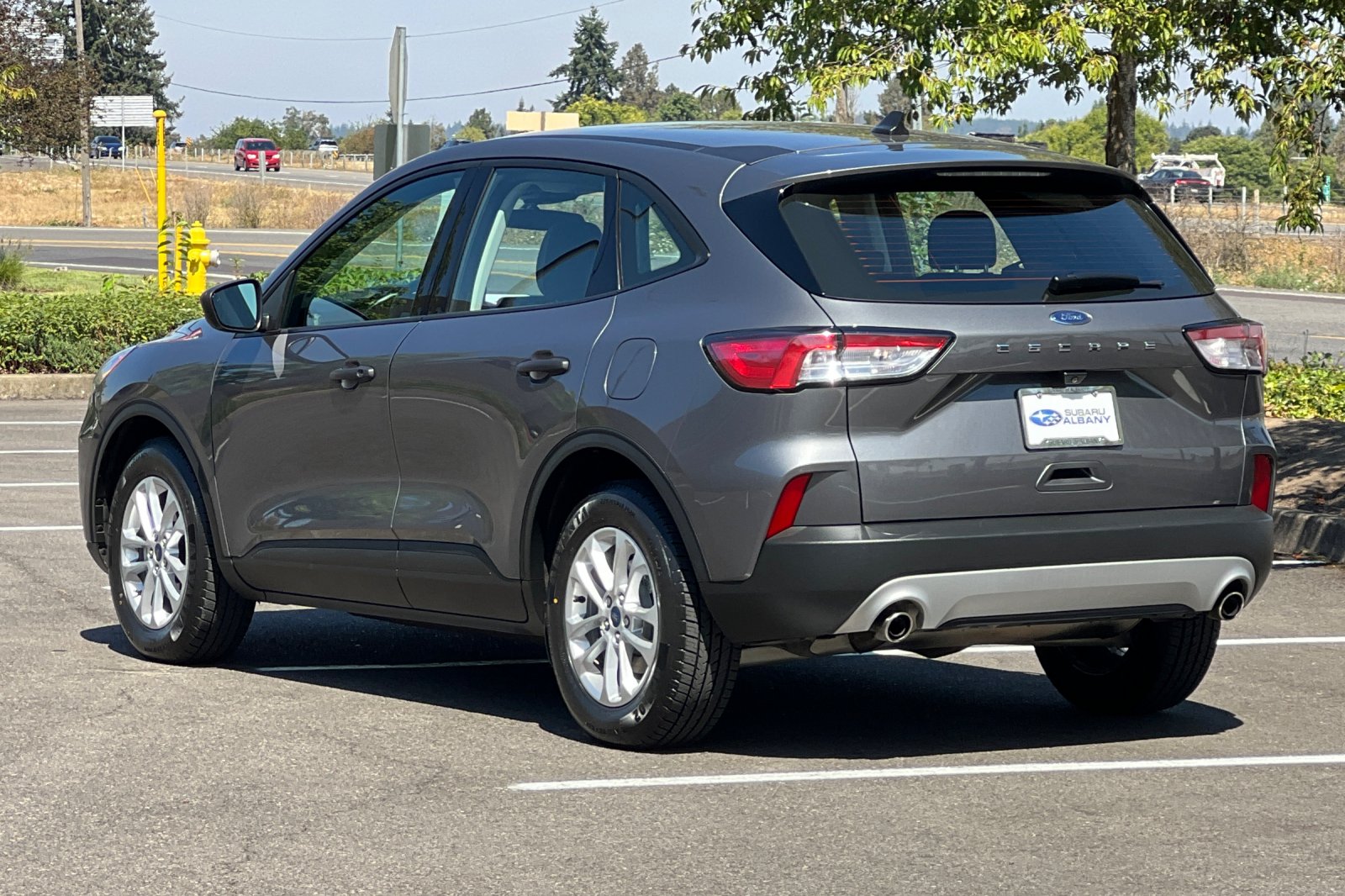 2022 Ford Escape S photo 4