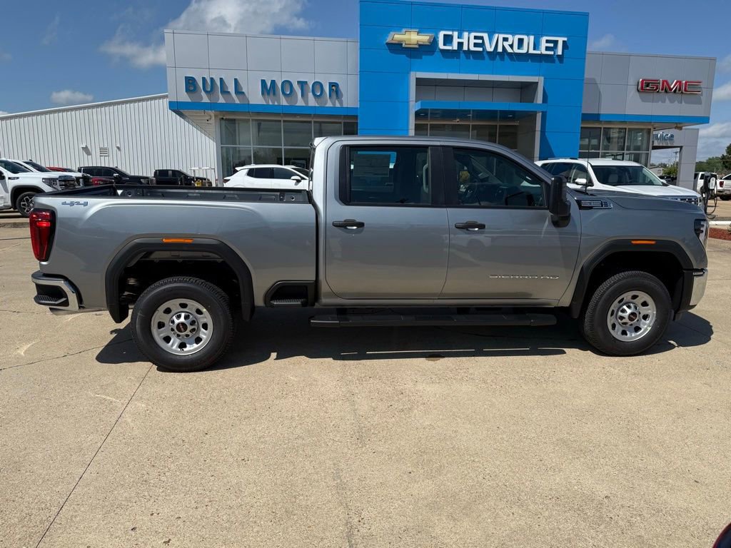 2025 GMC Sierra 2500HD Pro's photo