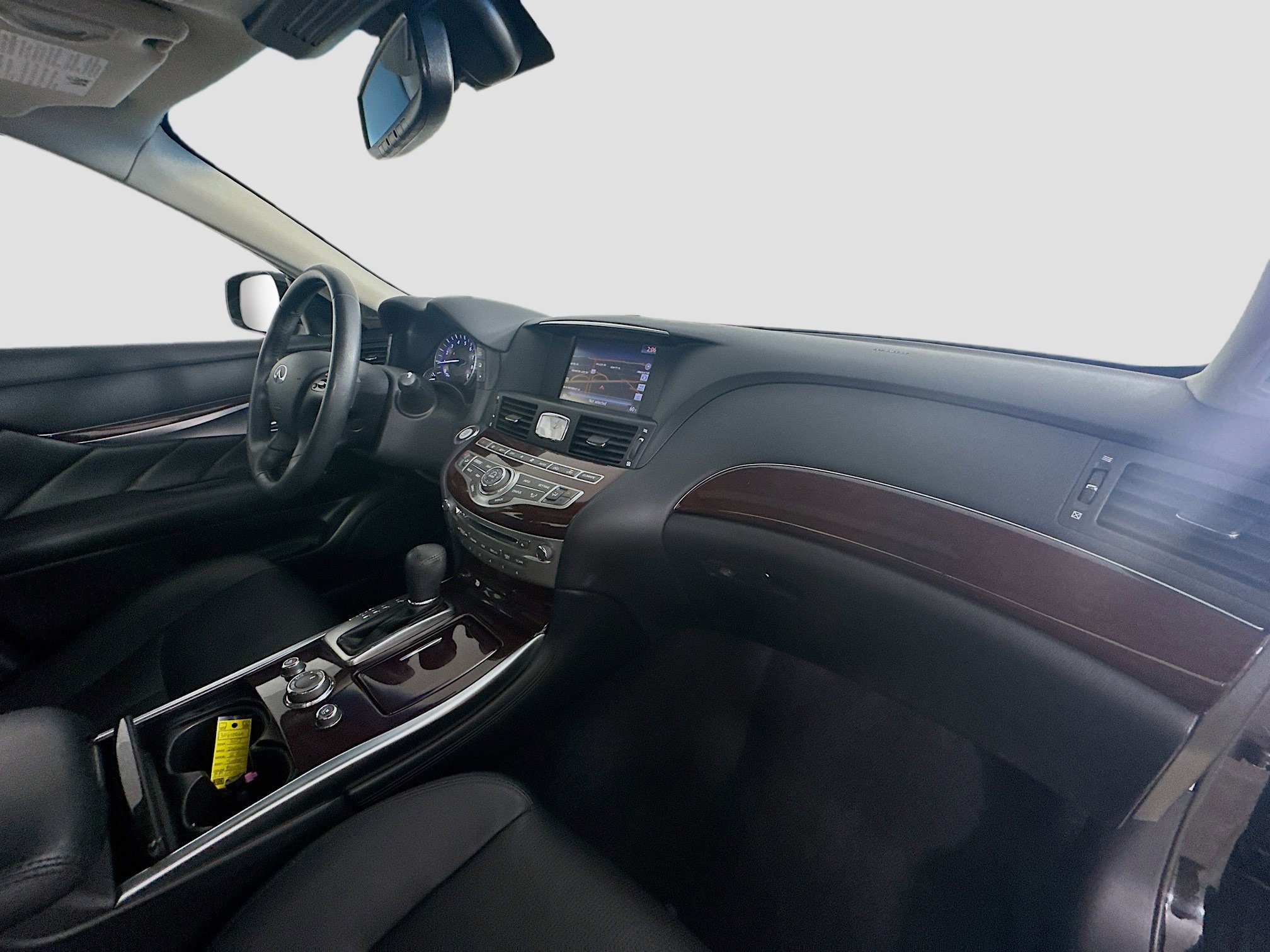 2017 Infiniti Q70 photo 34