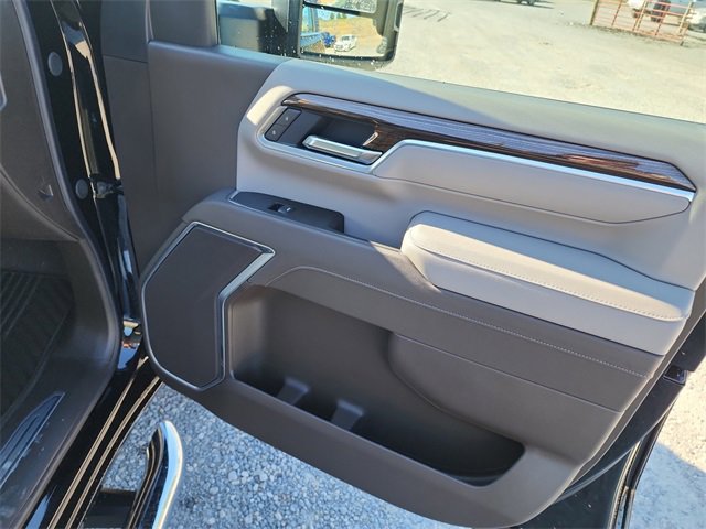 2025 Chevrolet Silverado 2500HD LT photo 11