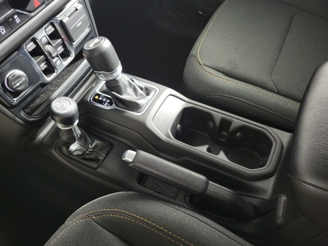 2024 Jeep Wrangler Sport S photo 15