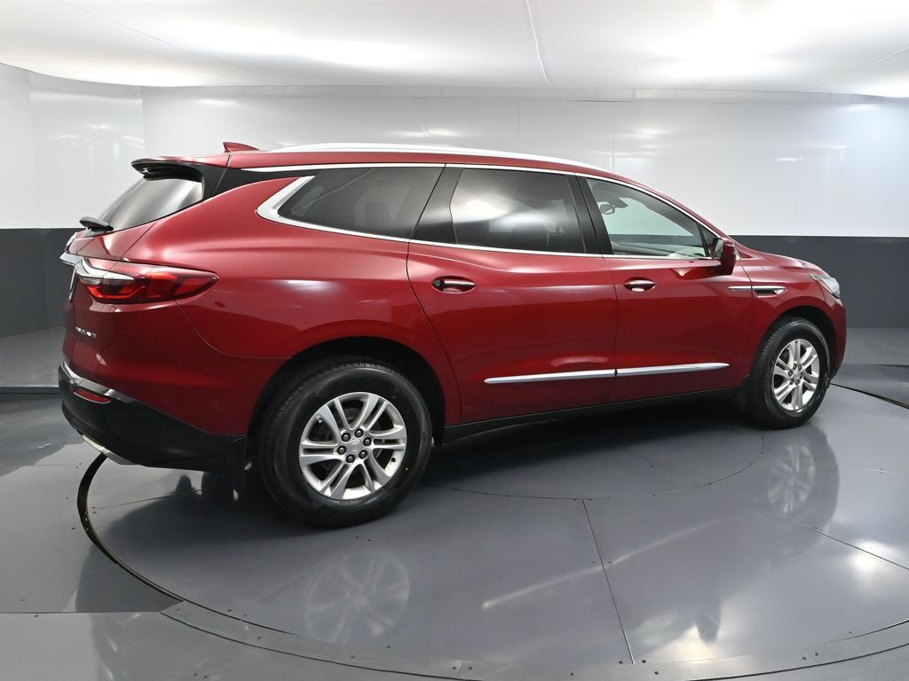2018 Buick Enclave Essence photo 3