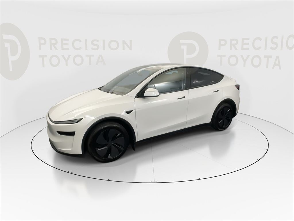 2026 Tesla Model Y Long Range photo 10