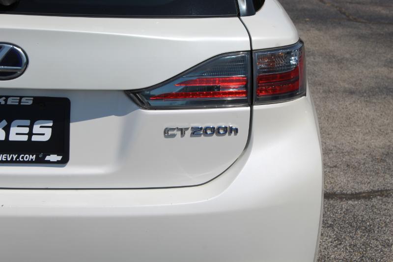 2013 Lexus CT 200h photo 12