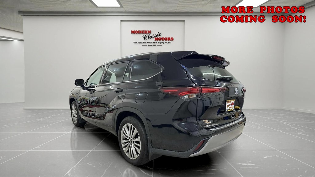 2024 Toyota Highlander Hybrid Platinum photo 3