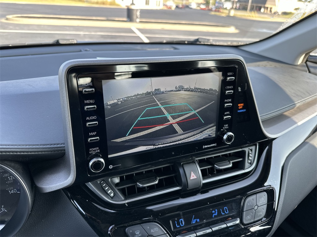 2021 Toyota C-HR LE photo 17