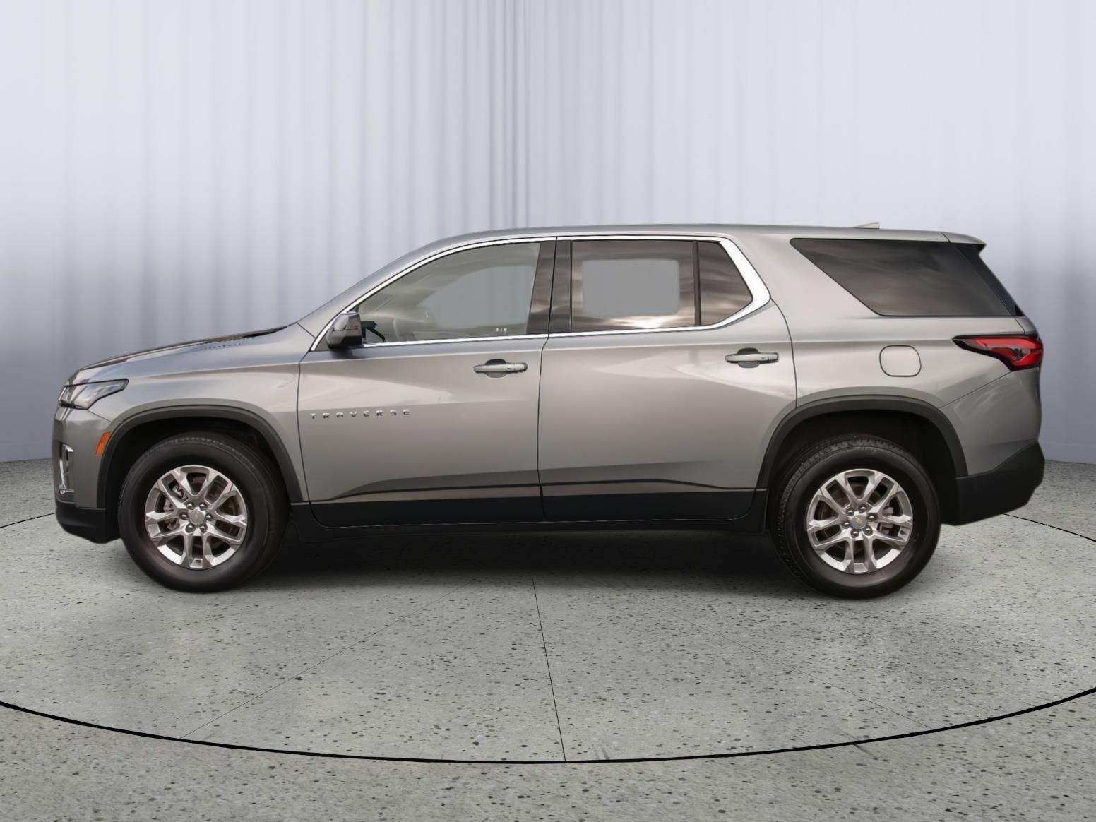 2023 Chevrolet Traverse LS photo 16