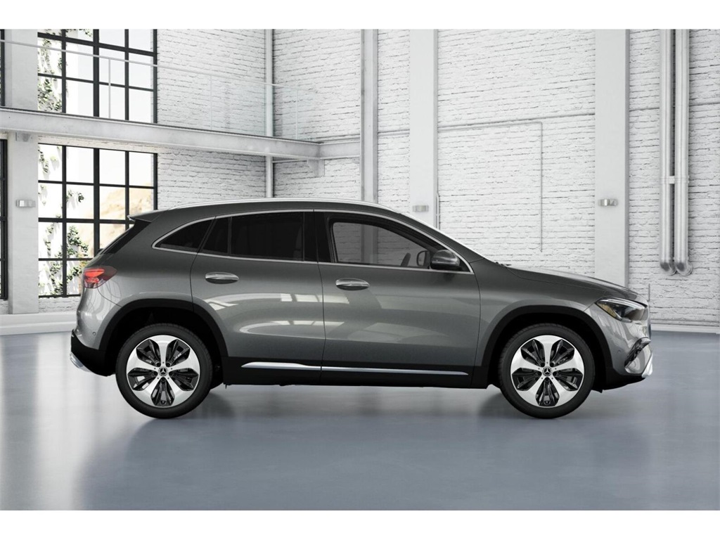 2026 Mercedes Benz GLA 250 4MATIC photo 2