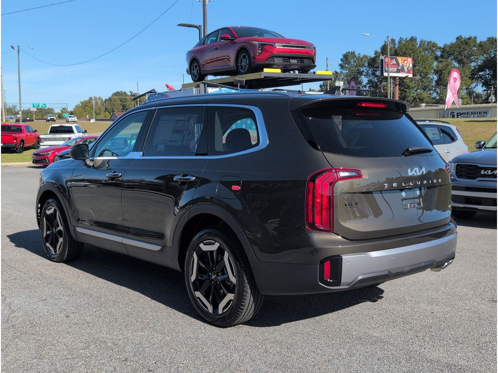 2025 Kia Telluride S photo 3
