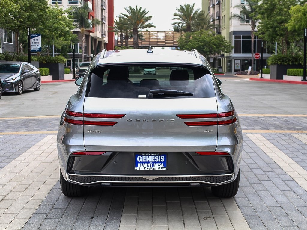 2026 Genesis GV70 2.5T Advanced photo 4