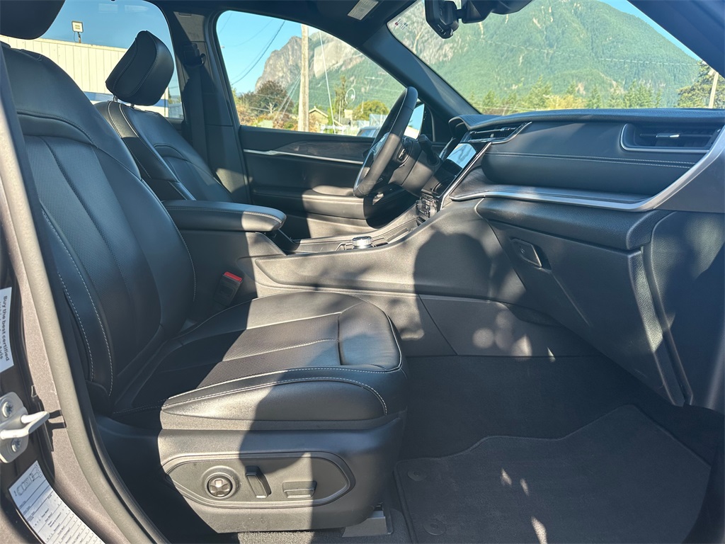 2024 Jeep Grand Cherokee Limited photo 11