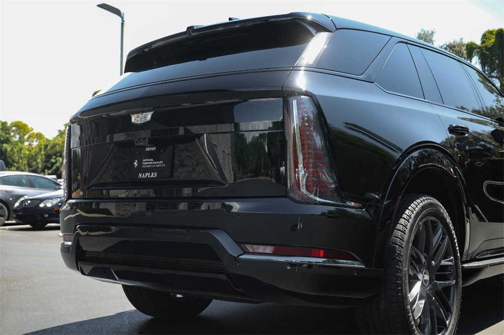 2025 Cadillac Escalade IQ Sport photo 12