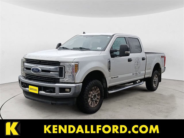 2019 Ford F-350 Super Duty XLT's photo
