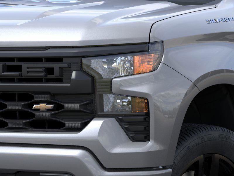 2025 Chevrolet Silverado 1500 Custom photo 11