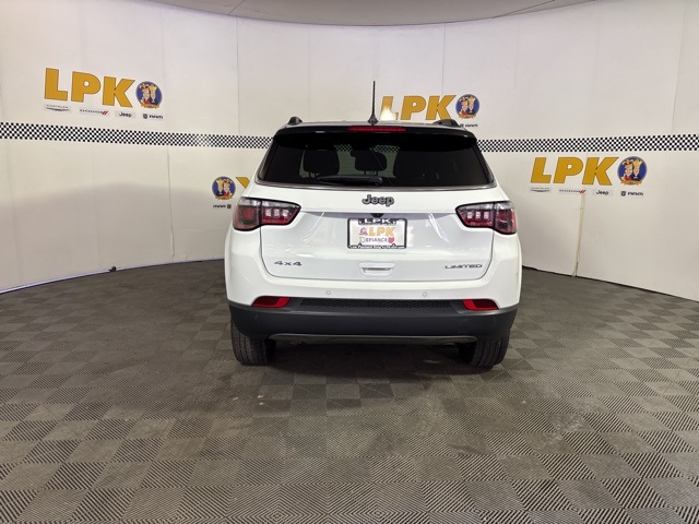 2024 Jeep Compass Limited photo 4