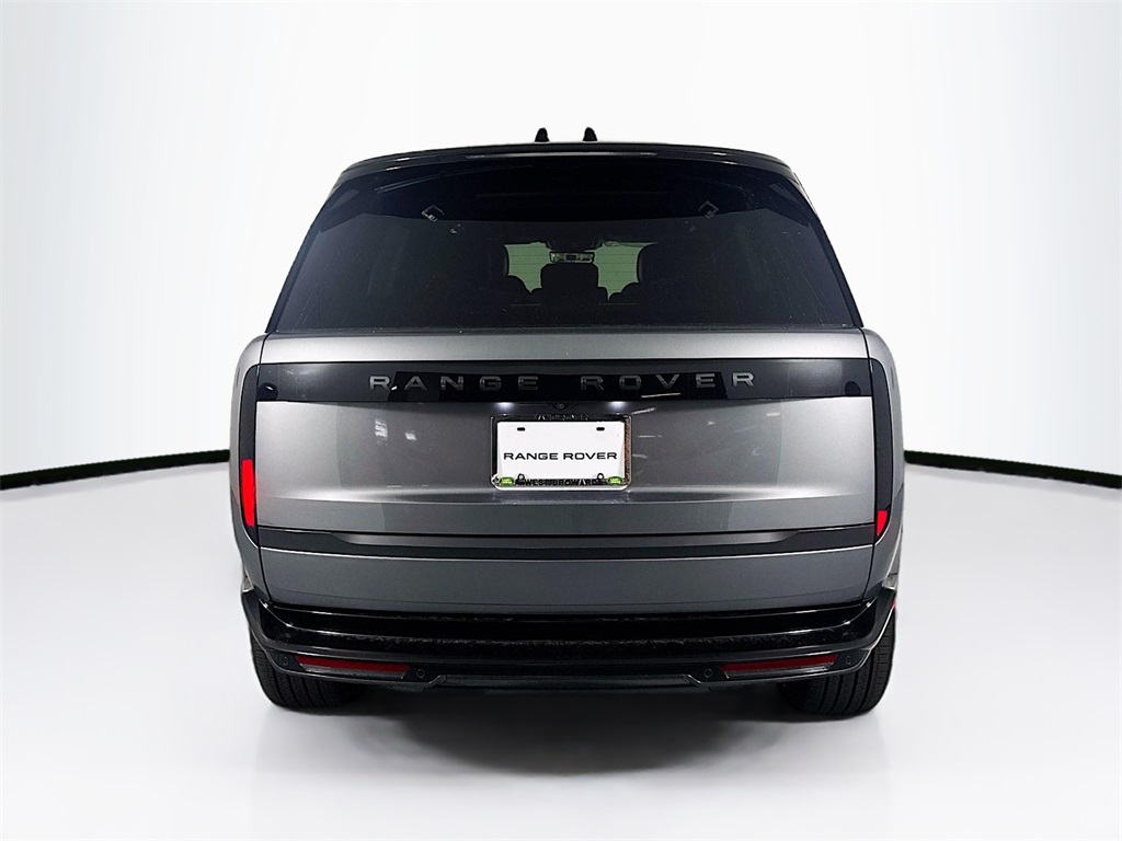 2025 Land Rover Range Rover SE photo 4