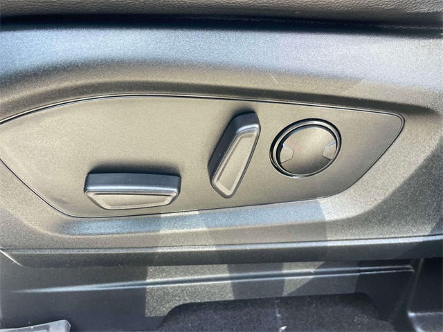 2020 Ford Explorer XLT photo 18