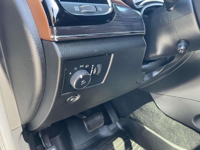 2021 Jeep Grand Cherokee Overland photo 18