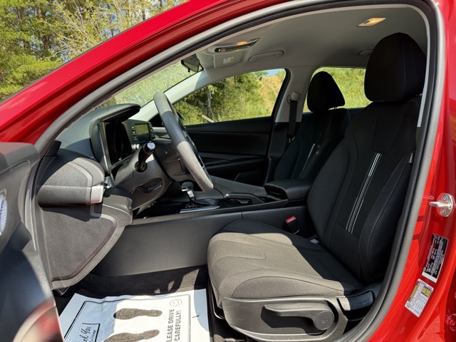 2023 Hyundai Elantra SEL photo 11