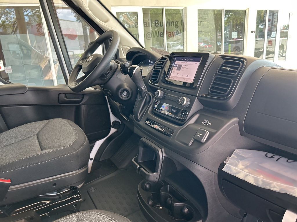 2023 Ram ProMaster 3500 Window Van photo 11