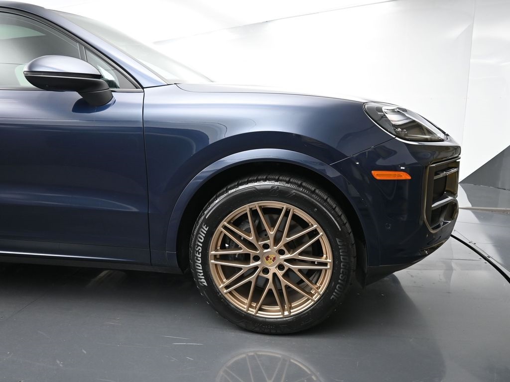 2024 Porsche Cayenne Coupe Base photo 18
