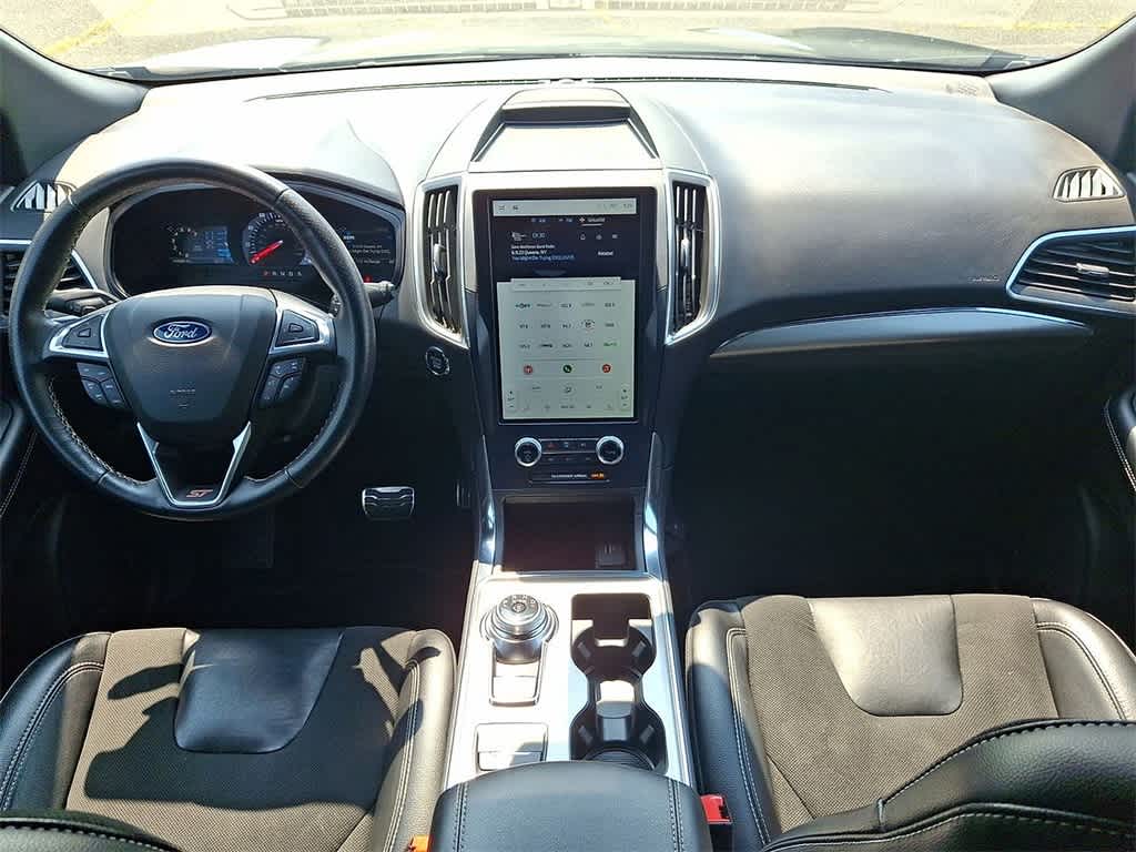 2023 Ford Edge ST photo 7