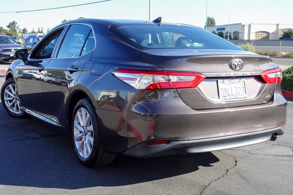 2019 Toyota Camry L photo 9
