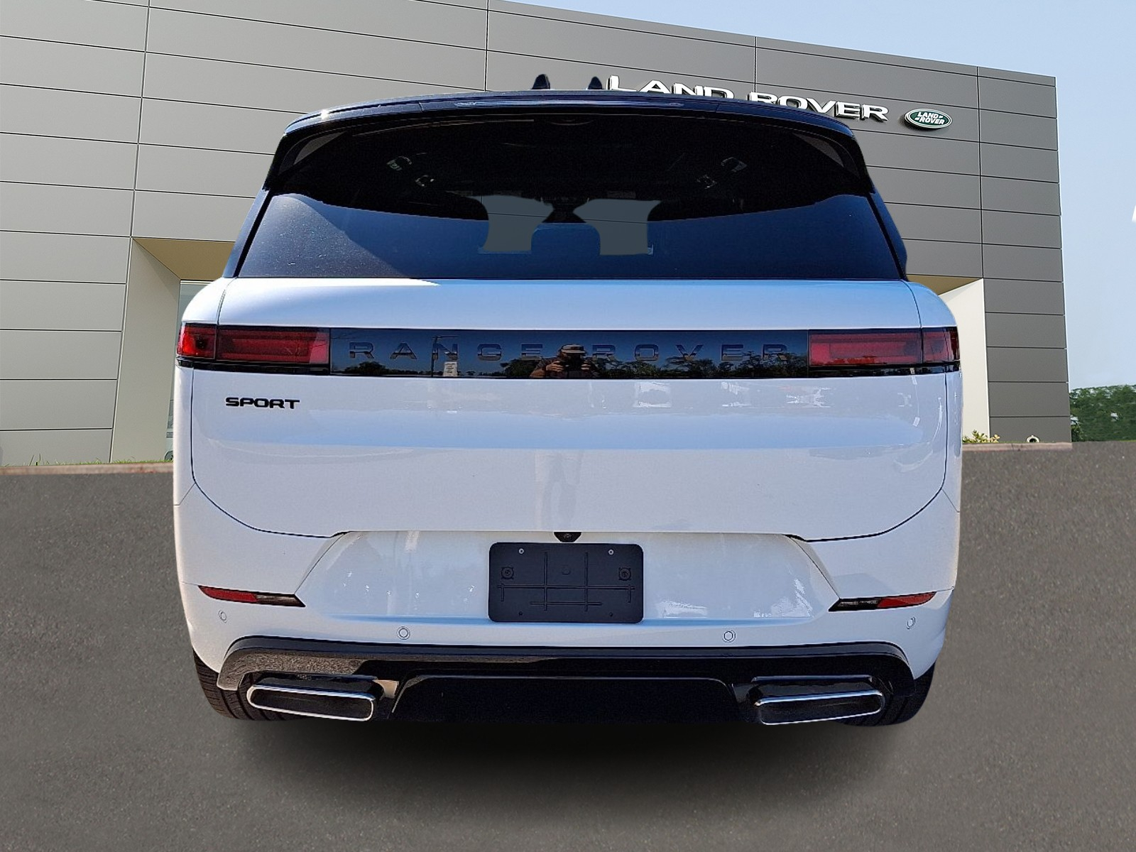2025 Land Rover Range Rover Sport P460e Dynamic SE photo 3