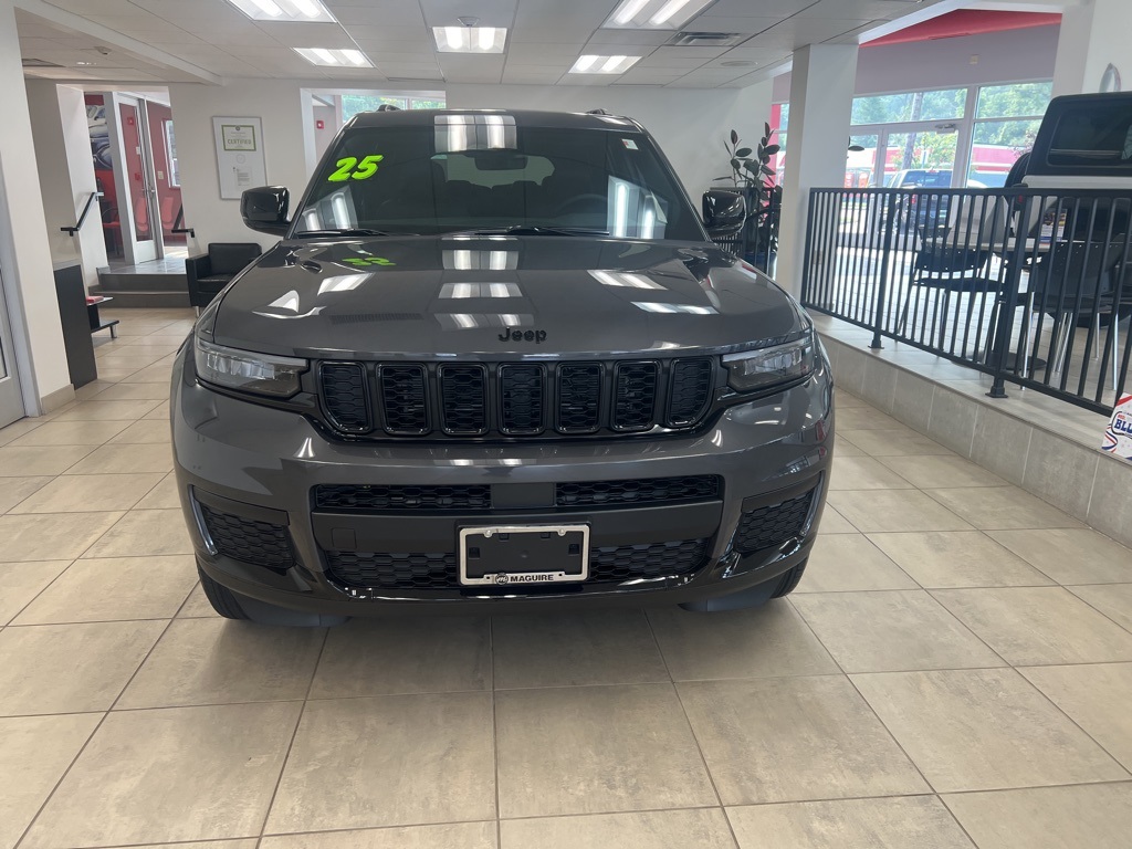 2025 Jeep Grand Cherokee Altitude X photo 5