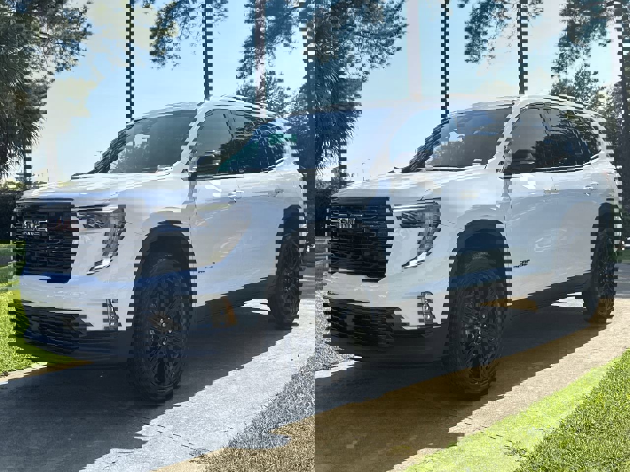 2024 Gmc Acadia Elevation photo 3