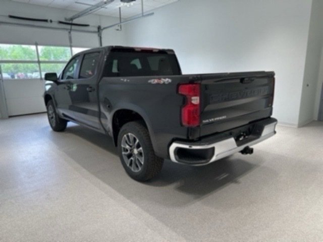 2025 Chevrolet Silverado 1500 LT photo 4