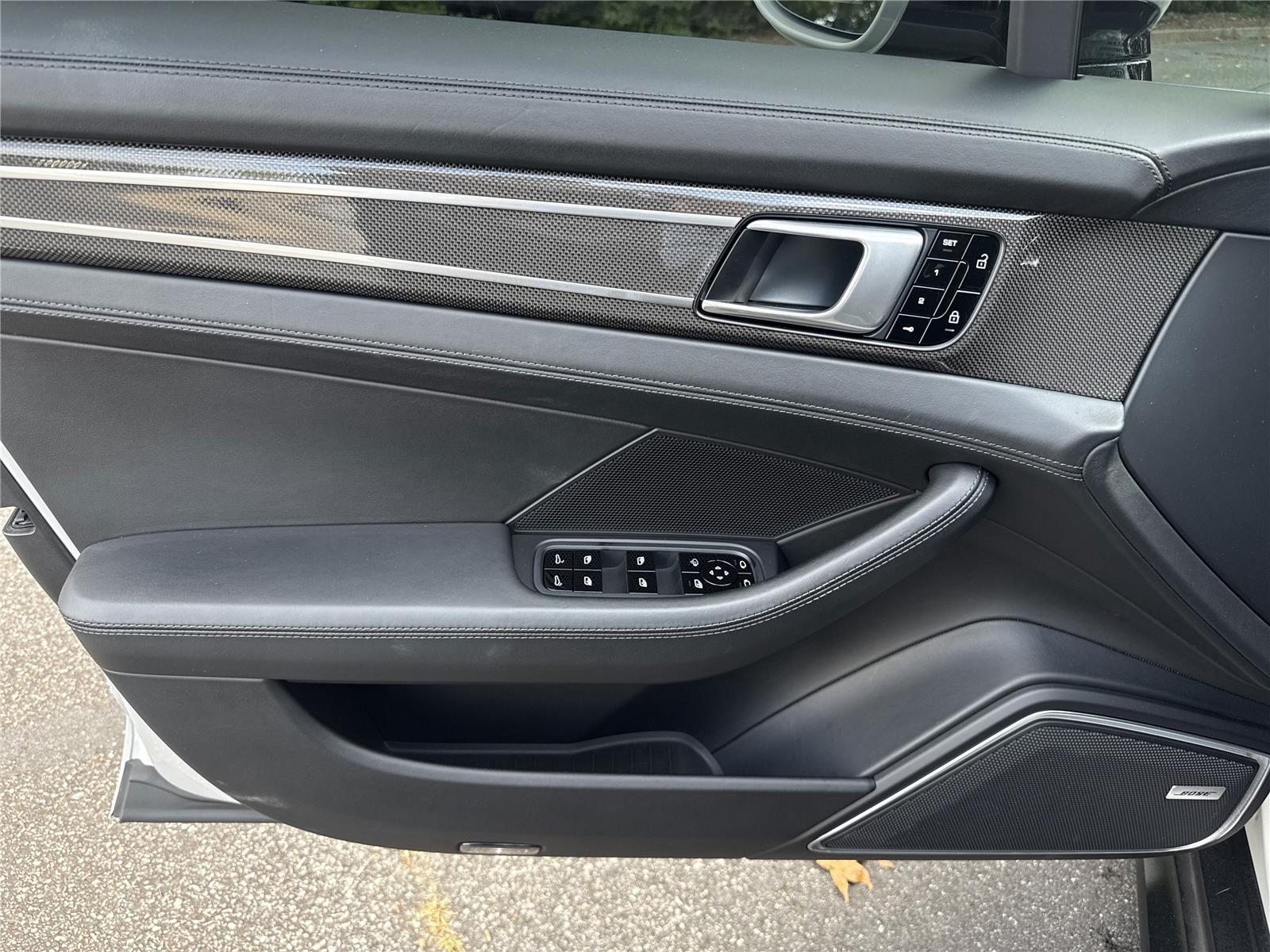 2020 Porsche Panamera GTS photo 16
