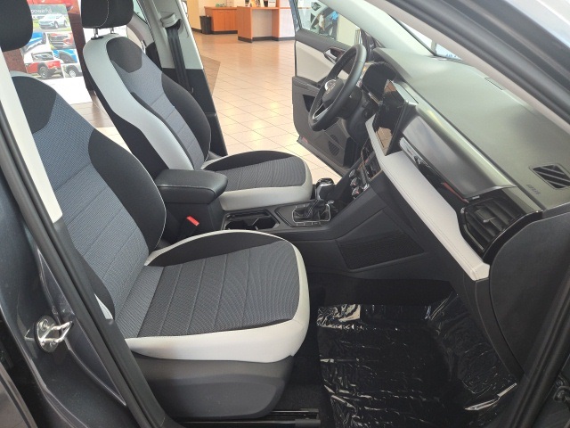 2025 Volkswagen Taos S photo 12