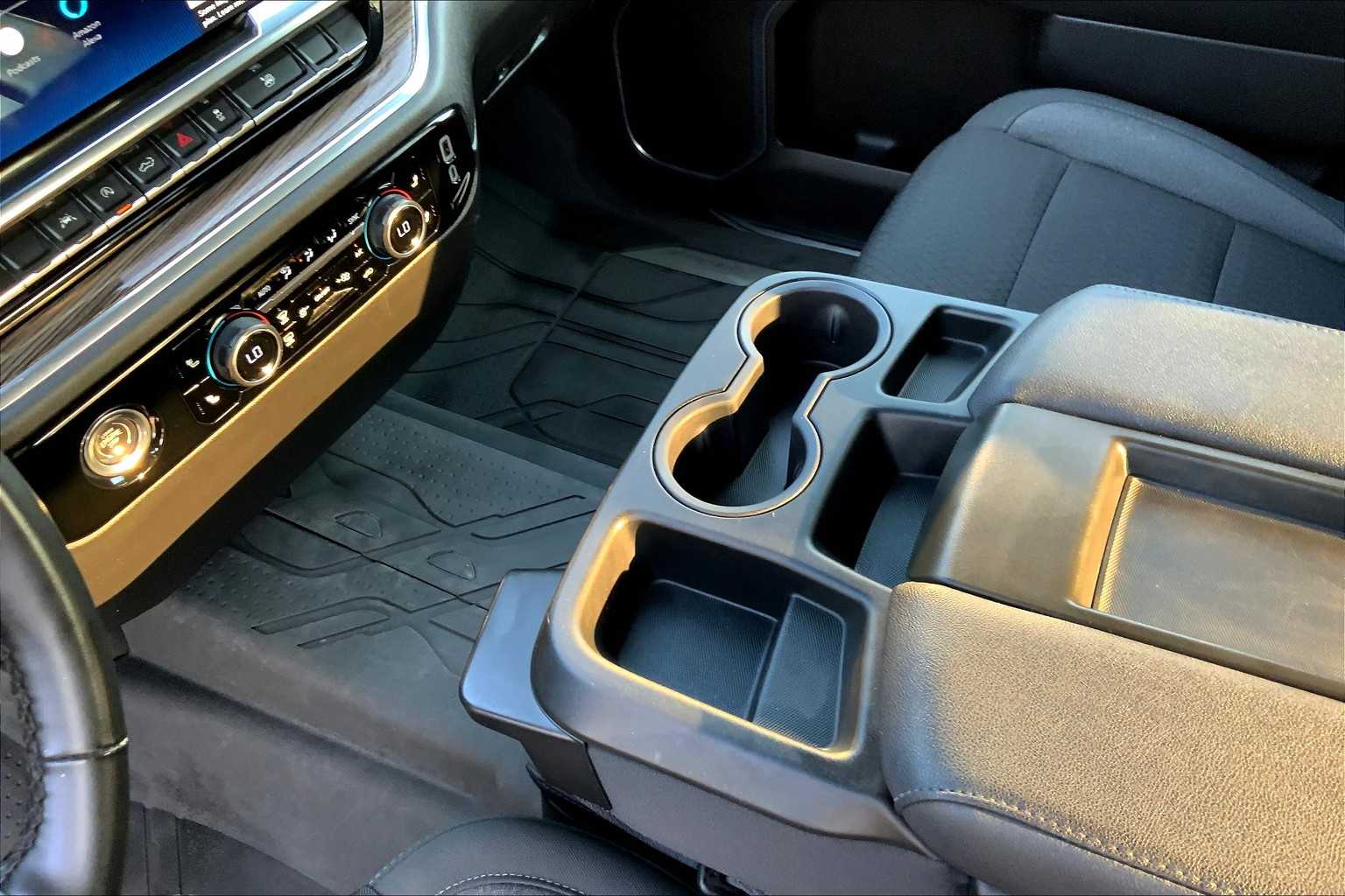 2024 Chevrolet Silverado 1500 LT photo 14